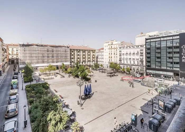 Comfy 4 Rooms Apt In The Heart Of Chueca